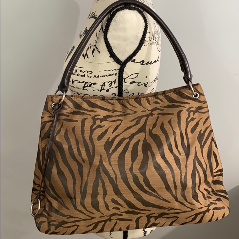 Shoulder bag